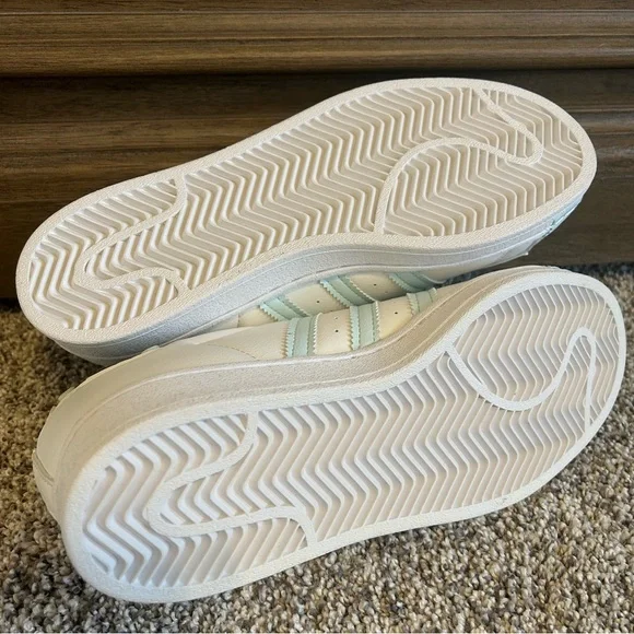 NWT NEW Womens Adidas x Lego Sneakers Size 7 Ice Mint Superstar Originals - Picture 6 of 7